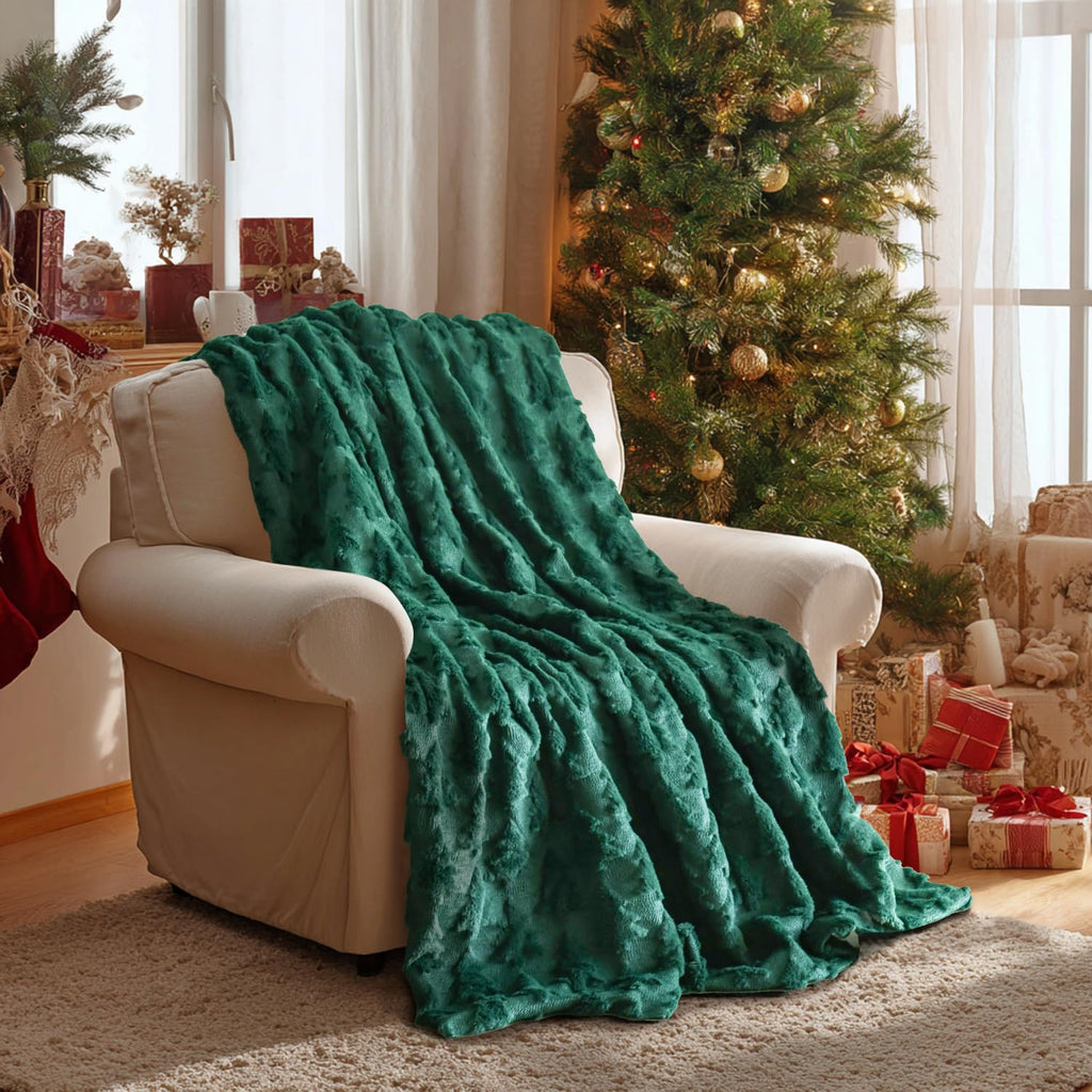 Horaldaily Christmas Blanket Throw, Green Christmas Tree Soft Fuzzy Plush Faux Fur Cozy Blankets for Couch Sofa Bed Lounging, Ideal Gifts for Kids Adults Wife Self, 50x60