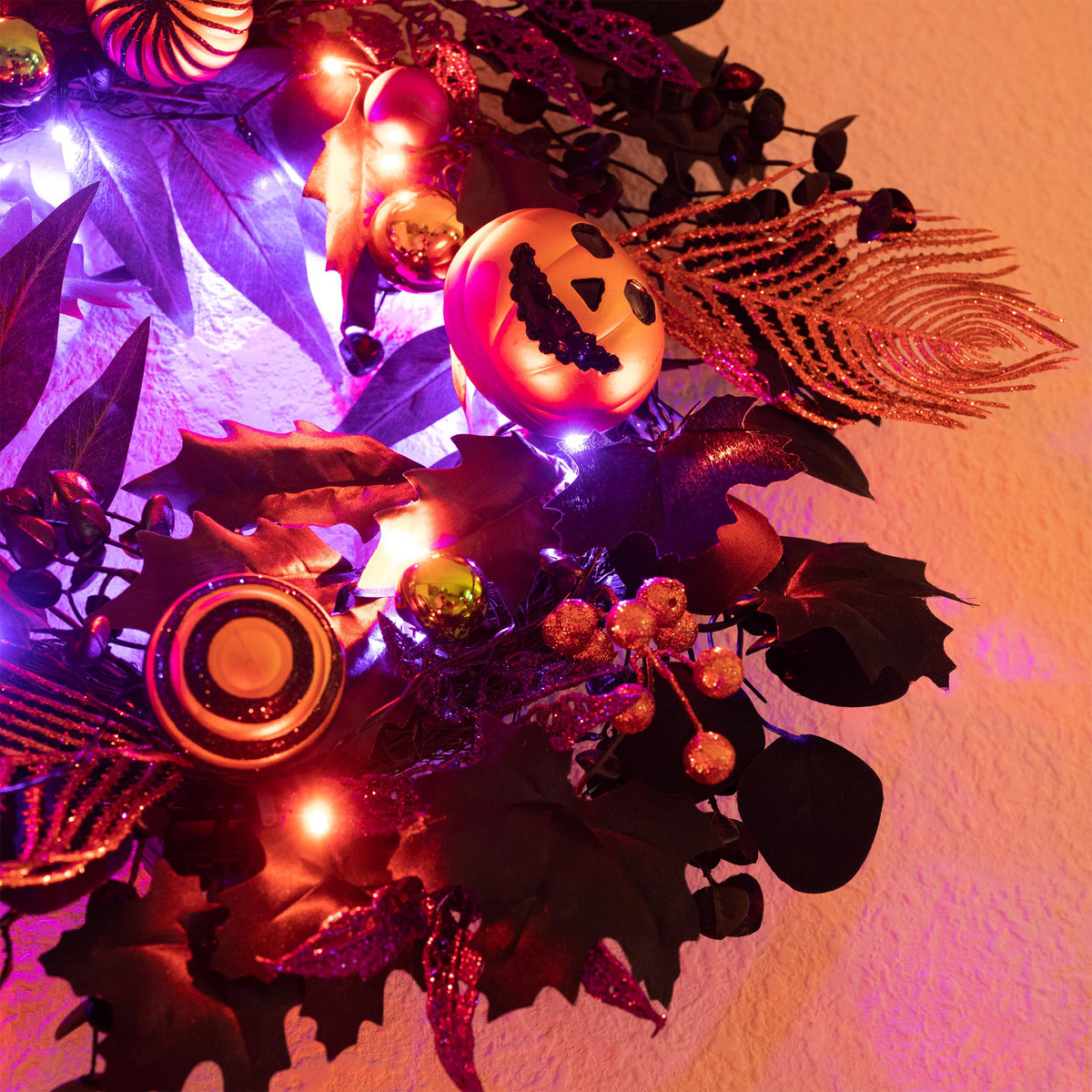 Valery Madelyn Halloween Wreath for Front Door with Lights, 18 Inch Pre-Lit Jack-o'-Lantern Pumpkin Wreath Halloween Decorations for Home Porch Table Centerpiece Window Indoor Party Holiday Wall Decor